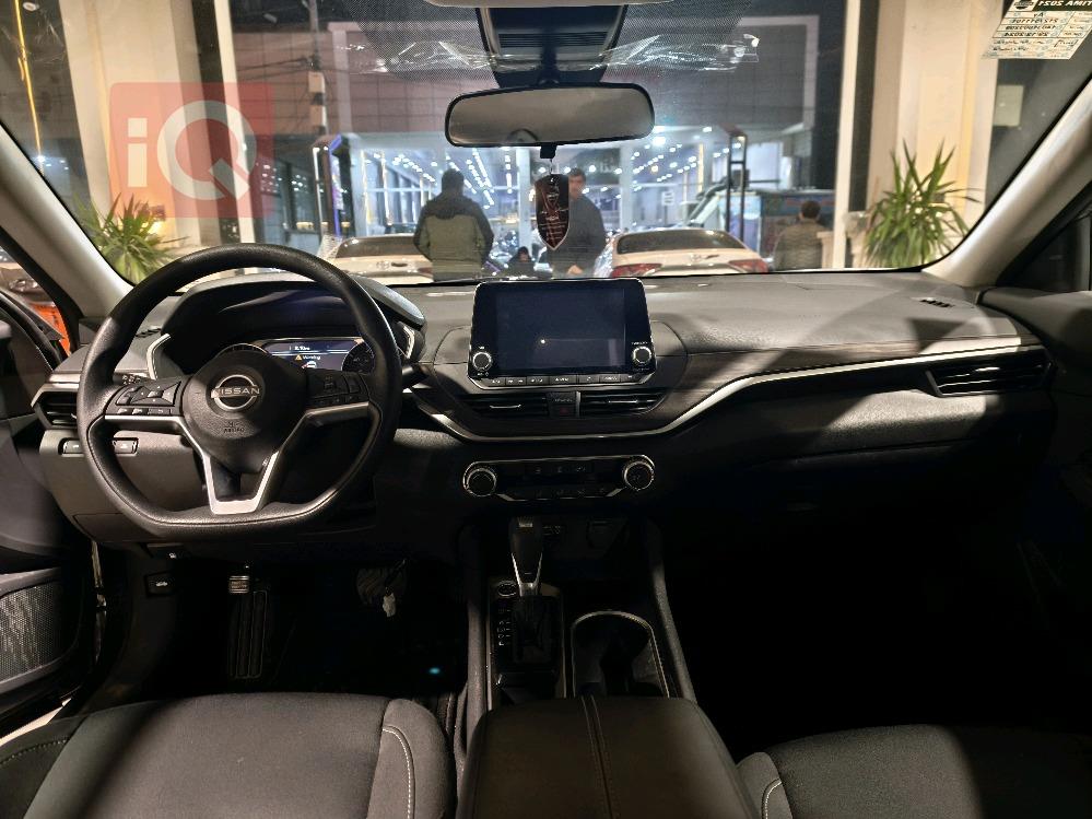 نيسان ألتيما